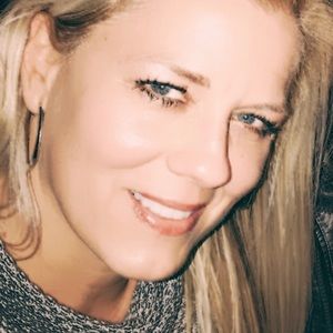 Meet your Posher, Cari